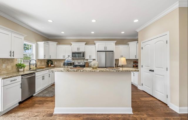 326 Twin Cove Dr, Lebanon, TN 37087