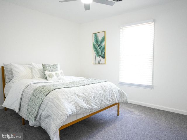 2111 WARREN WAY DR, Westminster, MD 21157