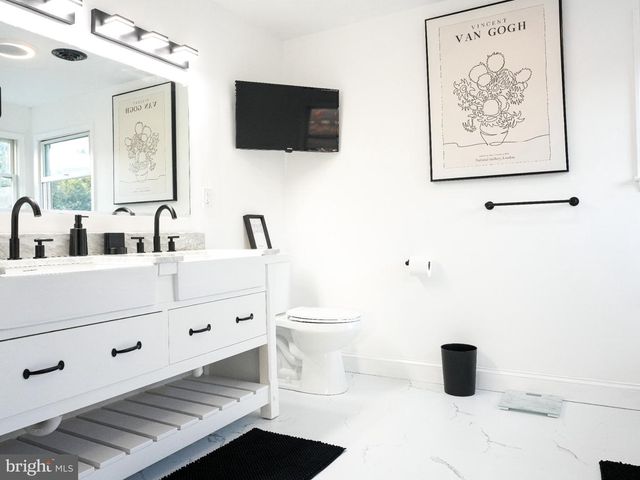 2111 WARREN WAY DR, Westminster, MD 21157