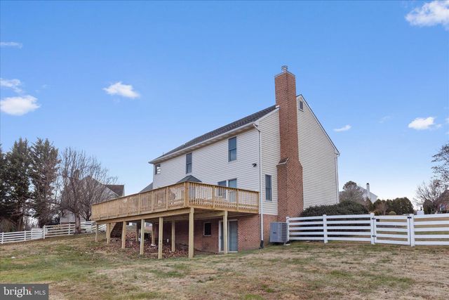 2111 WARREN WAY DR, Westminster, MD 21157