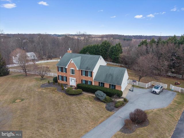 2111 WARREN WAY DR, Westminster, MD 21157