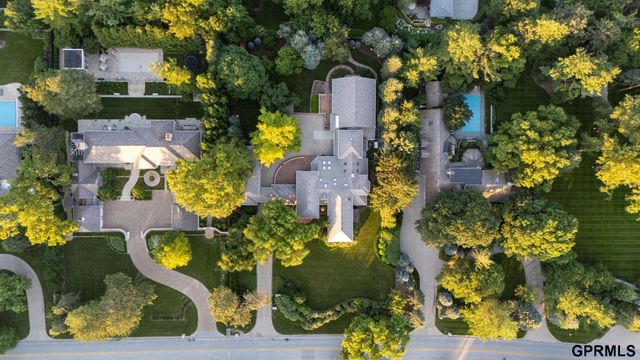 843 S 96 Street, Omaha, NE 68114