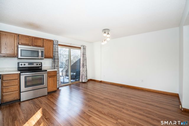 449 South Main Street 88, Manchester, CT 06040