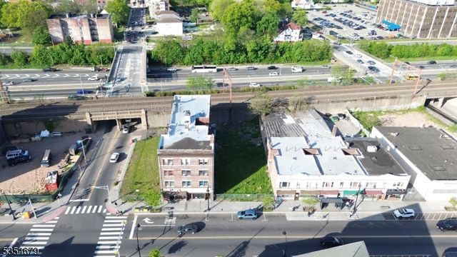 395 Dr Mlk Jr Blvd, East Orange City, NJ 07018