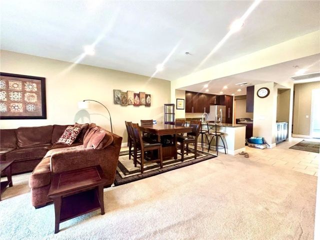 300 E 4th Street 422, Long Beach, CA 90802