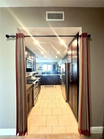 300 E 4th Street 422, Long Beach, CA 90802