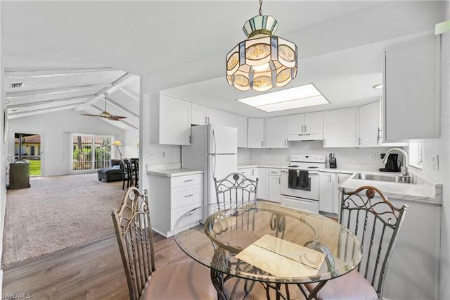 849 Palm View DR 28, Naples, FL 34110