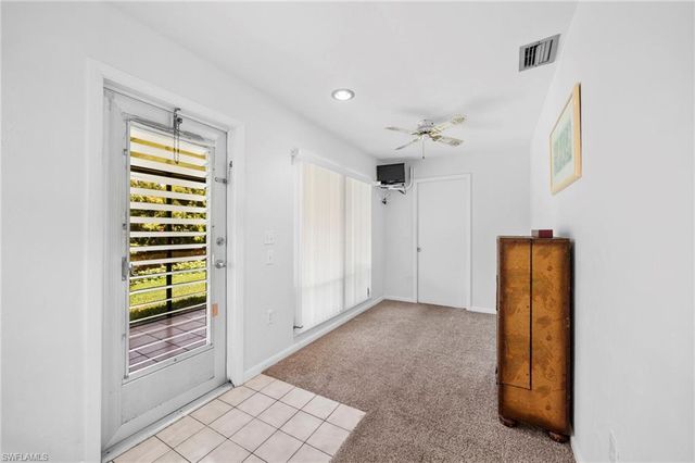849 Palm View DR 28, Naples, FL 34110