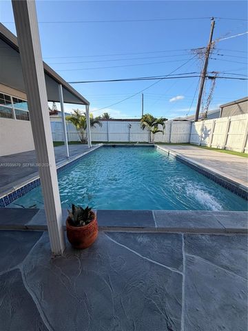7751 NW 32nd Street, Davie, FL 33024