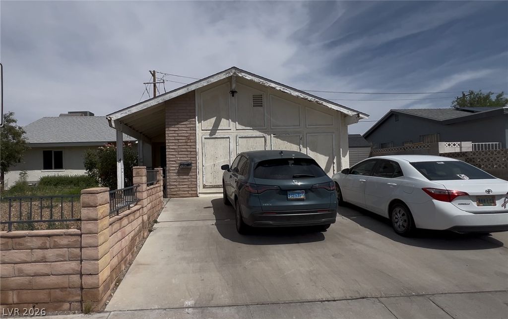 2924 Lindell Road, Las Vegas, NV 89146 — exterior