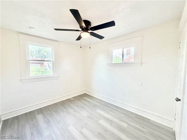 4025 Henritze Avenue, Cleveland, OH 44109