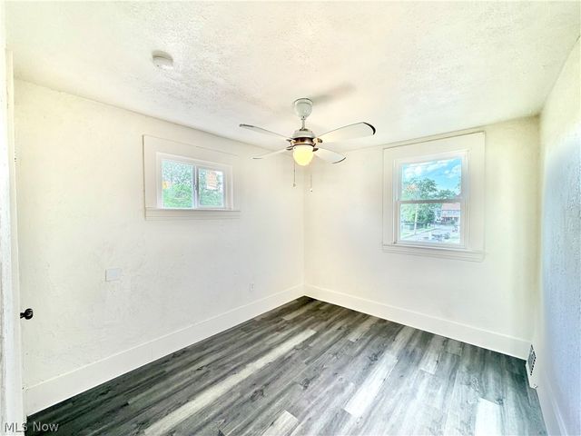 4025 Henritze Avenue, Cleveland, OH 44109