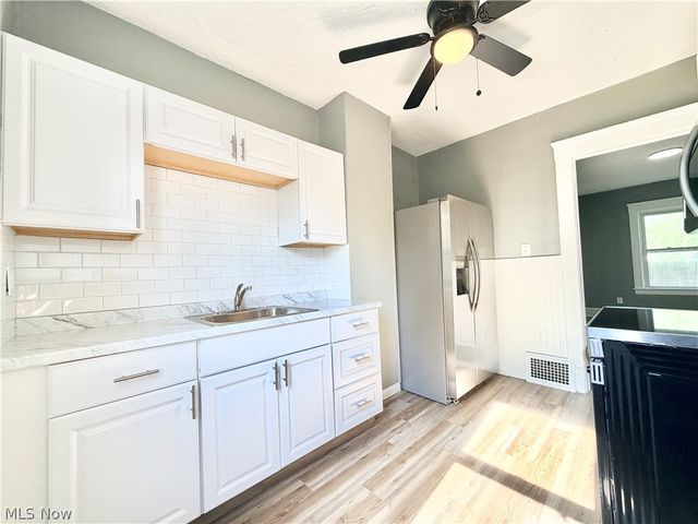 4025 Henritze Avenue, Cleveland, OH 44109