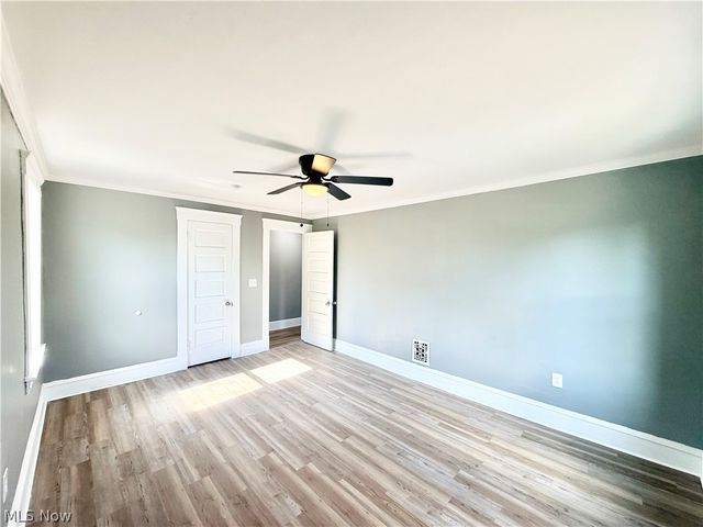 4025 Henritze Avenue, Cleveland, OH 44109