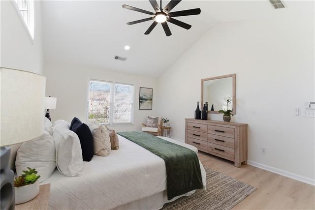 5474 Oxford Chase Way, Atlanta, GA 30338