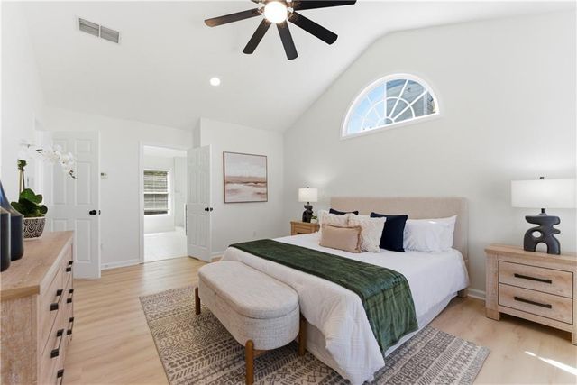 5474 Oxford Chase Way, Atlanta, GA 30338