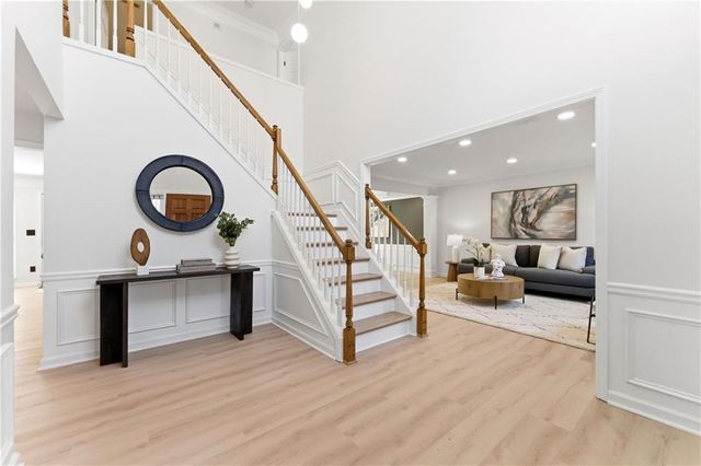 5474 Oxford Chase Way, Atlanta, GA 30338