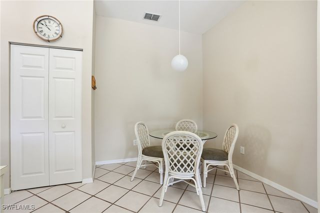 7680 Oleander Gate DR J202, Naples, FL 34109