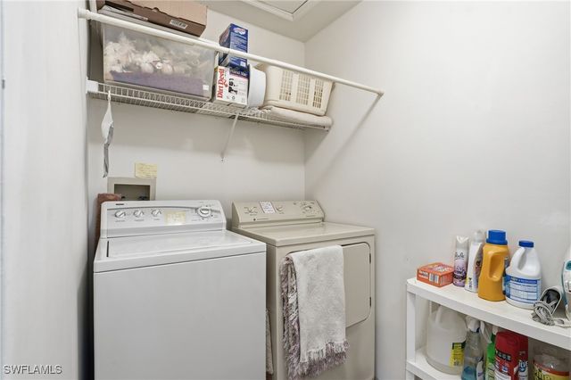 7680 Oleander Gate DR J202, Naples, FL 34109