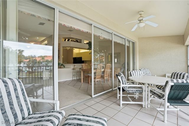 7680 Oleander Gate DR J202, Naples, FL 34109