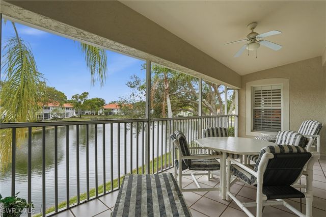 7680 Oleander Gate DR J202, Naples, FL 34109