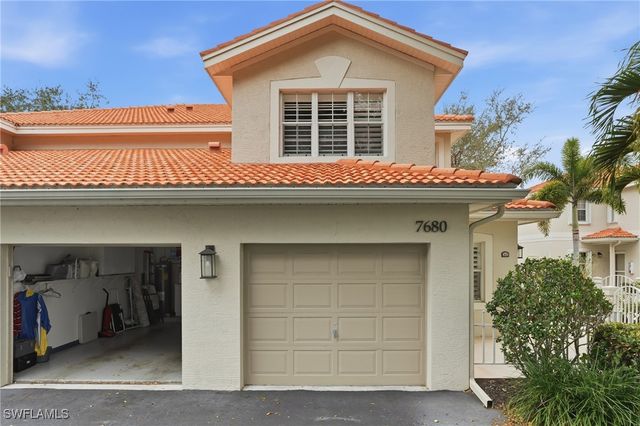 7680 Oleander Gate DR J202, Naples, FL 34109