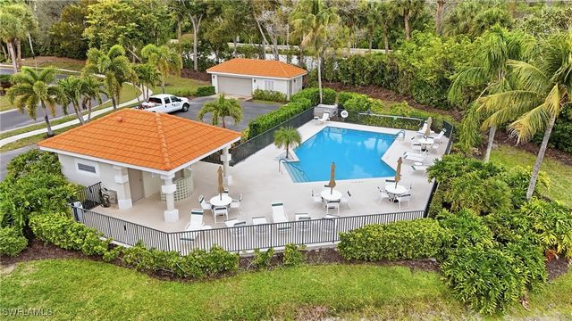 7680 Oleander Gate DR J202, Naples, FL 34109