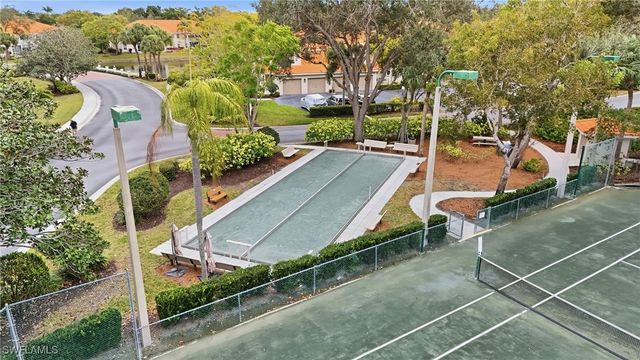 7680 Oleander Gate DR J202, Naples, FL 34109