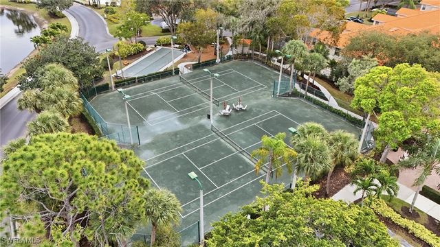 7680 Oleander Gate DR J202, Naples, FL 34109