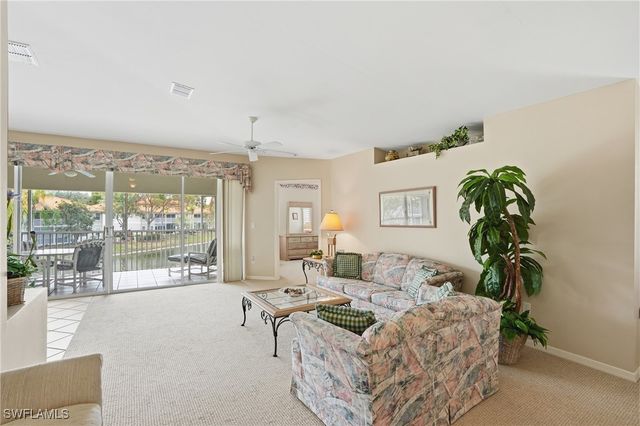 7680 Oleander Gate DR J202, Naples, FL 34109