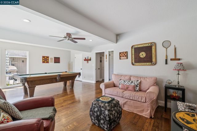 1933 Joseph Dr, Moraga, CA 94556