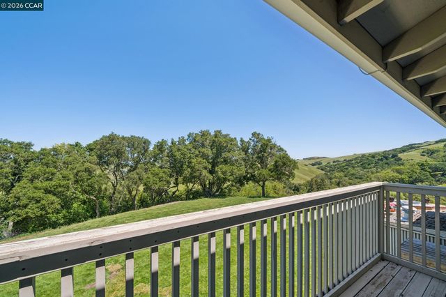 1933 Joseph Dr, Moraga, CA 94556