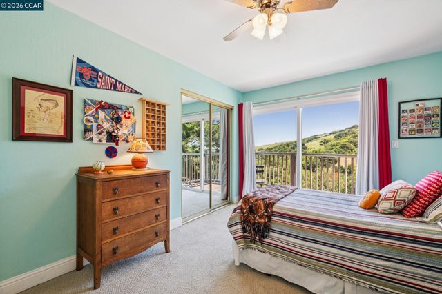 1933 Joseph Dr, Moraga, CA 94556