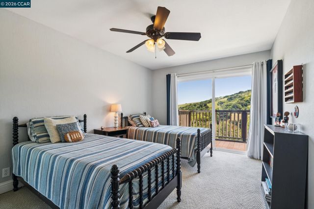 1933 Joseph Dr, Moraga, CA 94556