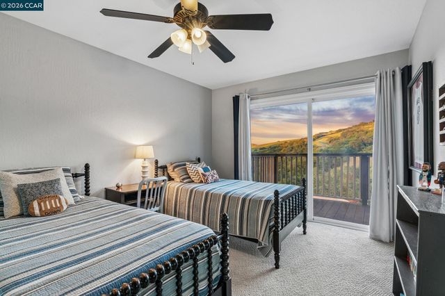 1933 Joseph Dr, Moraga, CA 94556