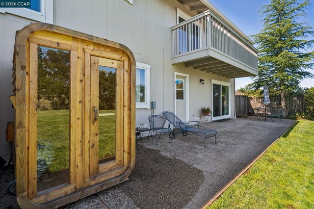 1933 Joseph Dr, Moraga, CA 94556