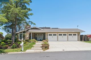 1933 Joseph Dr, Moraga, CA 94556
