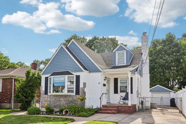 63 Kilburn Road S, West Hempstead, NY 11552