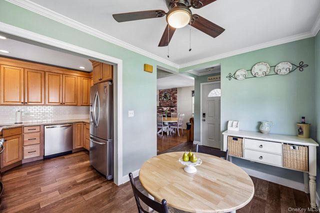 63 Kilburn Road S, West Hempstead, NY 11552