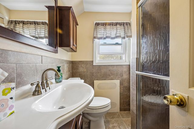 63 Kilburn Road S, West Hempstead, NY 11552