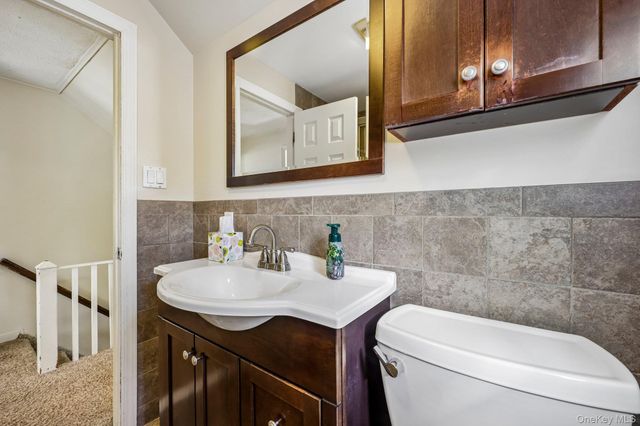 63 Kilburn Road S, West Hempstead, NY 11552