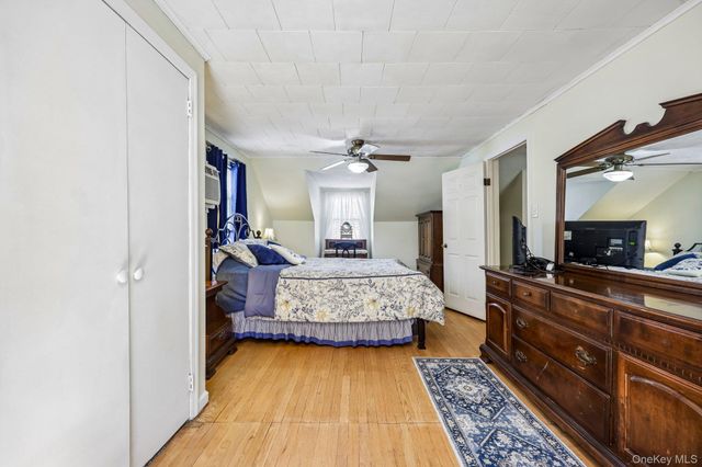 63 Kilburn Road S, West Hempstead, NY 11552