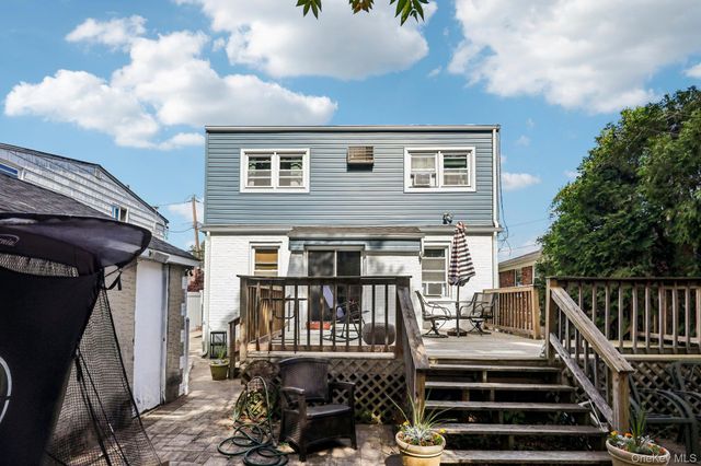 63 Kilburn Road S, West Hempstead, NY 11552