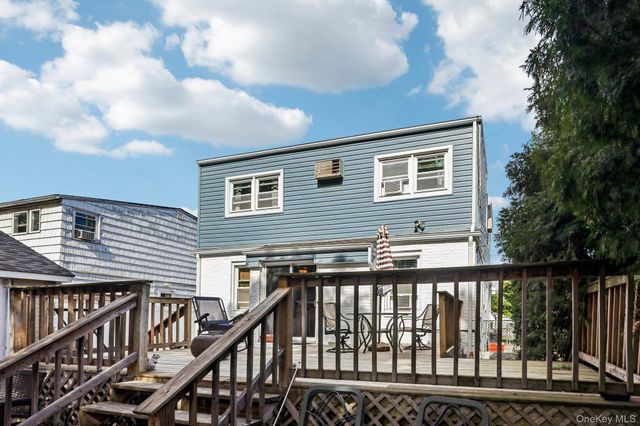 63 Kilburn Road S, West Hempstead, NY 11552