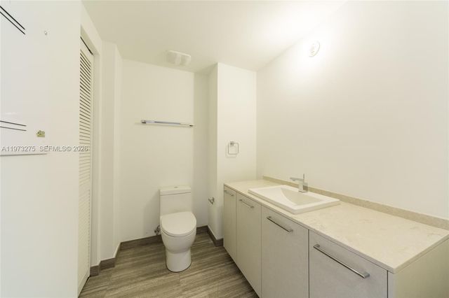 1010 Brickell Ave 2908, Miami, FL 33131