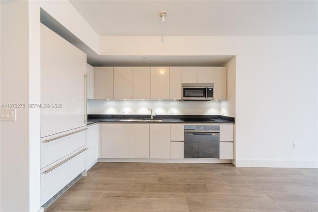 1010 Brickell Ave 2908, Miami, FL 33131