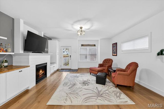 2721 January Avenue, St Louis, MO 63139