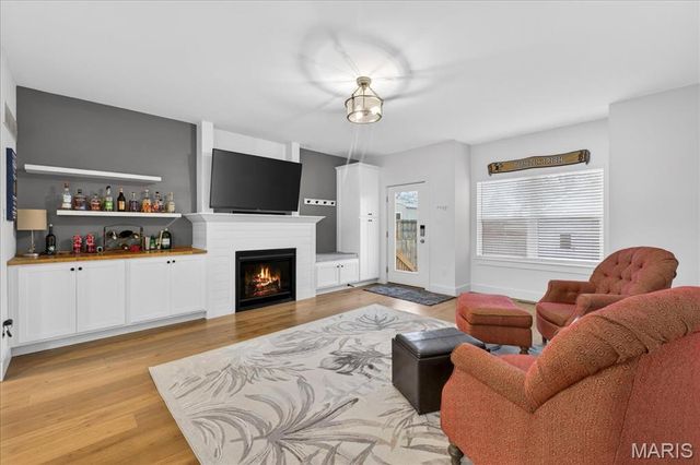 2721 January Avenue, St Louis, MO 63139