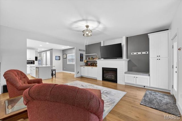 2721 January Avenue, St Louis, MO 63139