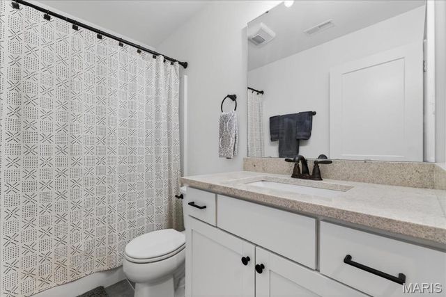 2721 January Avenue, St Louis, MO 63139